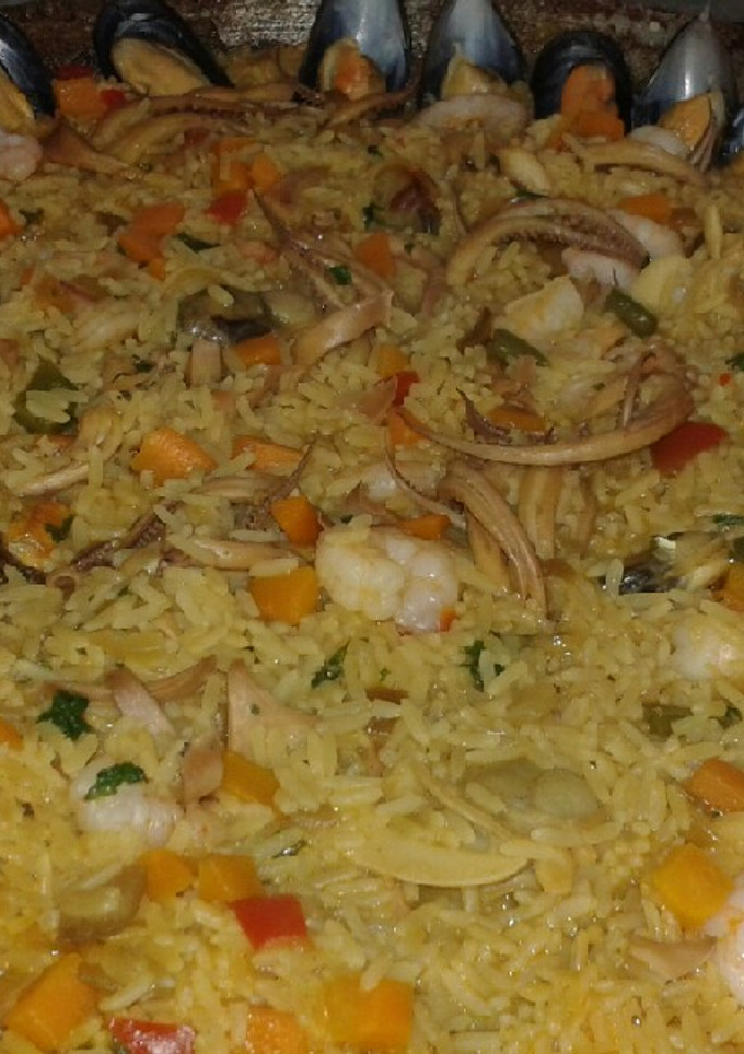 Una foto de Paella de mariscos