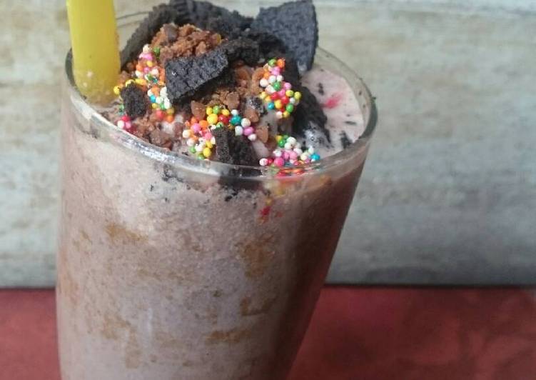 Recipe: Delicious Oreo milkshake