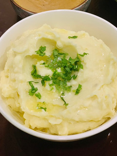 A picture of Mashed Potatoes.