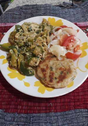Una foto de Zapallitos revueltos con huevo 😋💕