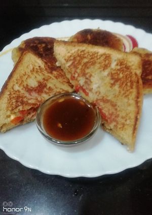 A picture of Aloo Tikki Tawa Sandwich.