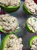 Aguacates rellenos de atún