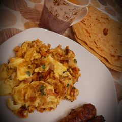 A picture of Aaloo Omlette.