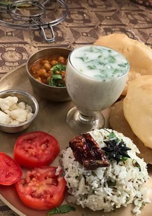 A picture of Chole bhature.