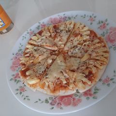 A picture of Pineapple pizza.