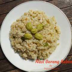 A picture of Nasi Goreng Rebon.