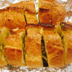 A picture of Garlic bread.