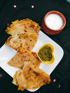 मूली के पराठे (Mooli ke parathe recipe in Hindi) रेसिपी मुख्य फोटो