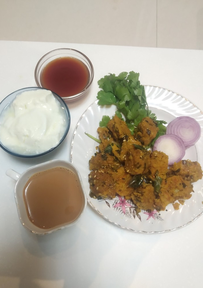 દૂધી નાં મૂઠિયાં (Dudhi Muthiya Recipe in Gujarati) રેસીપી મુખ્ય ફોટો
