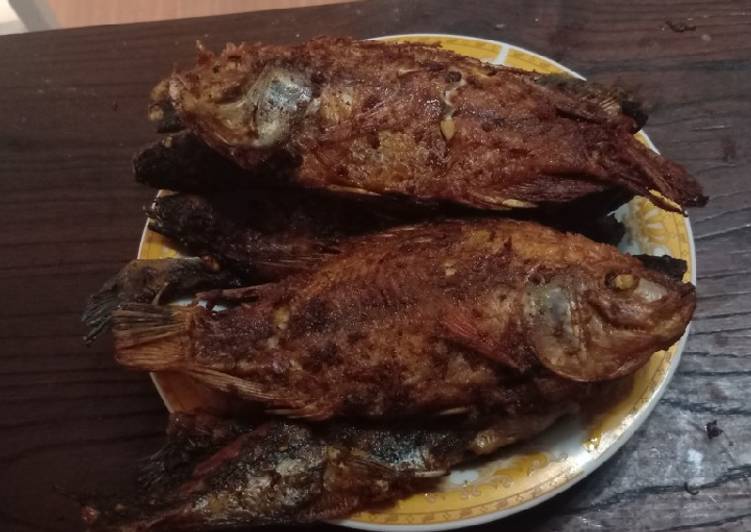 Ikan goreng nila patin by Ka'eka (RSUD Budhi Asih)&Ustadzah Irom