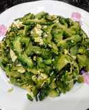 Mướp đắng xào trứng ít đắng