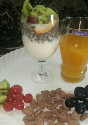A picture of Healthy milk with oats.