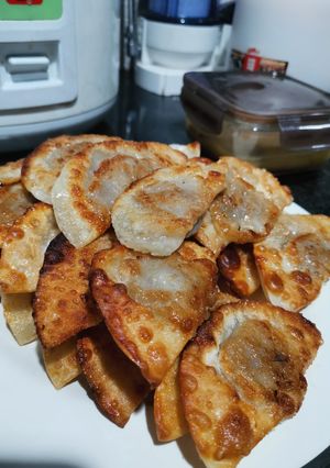 A picture of Gyoza.