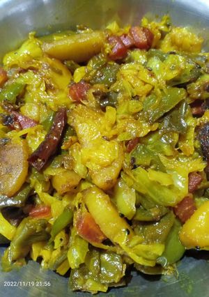 পাঁচমিশালি সব্জী ভাজা(panchmishali sabji recipe in Bengali) রেসিপির প্রধান ছবি