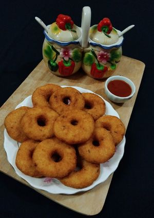 A picture of Sooji Potato Vada.