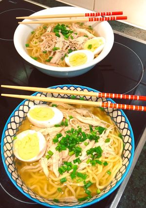 รูปของ อูด้งน้ำไก่ฉีก ไข่ต้ม ฉบับเร่งด่วน