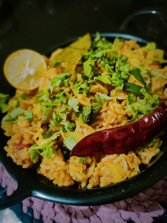 તવા પુલાવ (Tava Pulao Recipe In Gujarati) રેસીપી મુખ્ય ફોટો