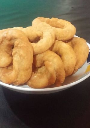 Una foto de Rosquitas fritas con edulcorante, avena y canela..😀