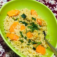 A picture of Manchurian noodles.