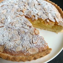 A picture of Almond Tart.