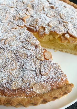 A picture of Almond Tart.
