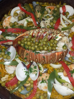 Una foto de Fideuá de mariscos
