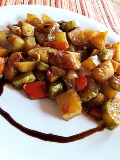 Una foto de Salteado de vegetales con salsa de soja