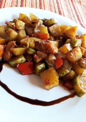 Una foto de Salteado de vegetales con salsa de soja