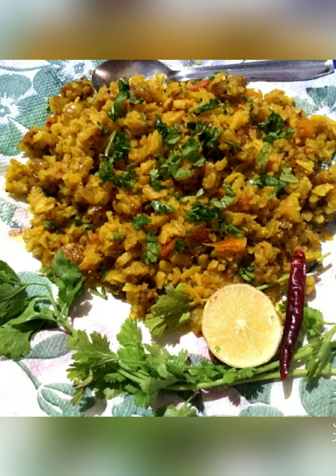A picture of Kanda poha.