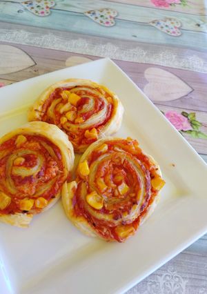 Pizzás csigusz recept fotója