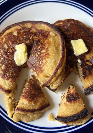 A picture of PLANTAIN pancakes 🥞.