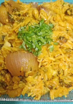 A picture of Ek Toap Na Dal Bhat (one pot dal & rice).