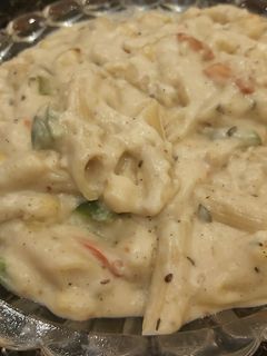 व्हाइट सॉस पास्ता (White sauce pasta recipe in Hindi) रेसिपी मुख्य फोटो