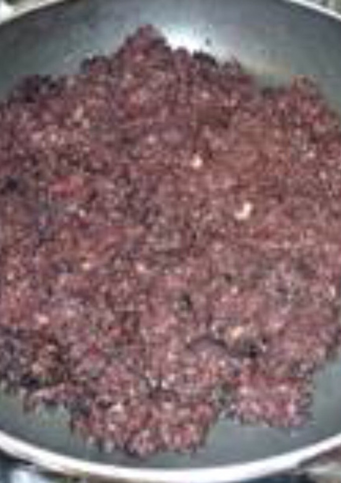 Una foto de Revuelto de morcilla con pimientos del piquillo