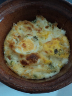 Una foto de Huevos con chile de agua y queso de cabra gratinados mexicanos