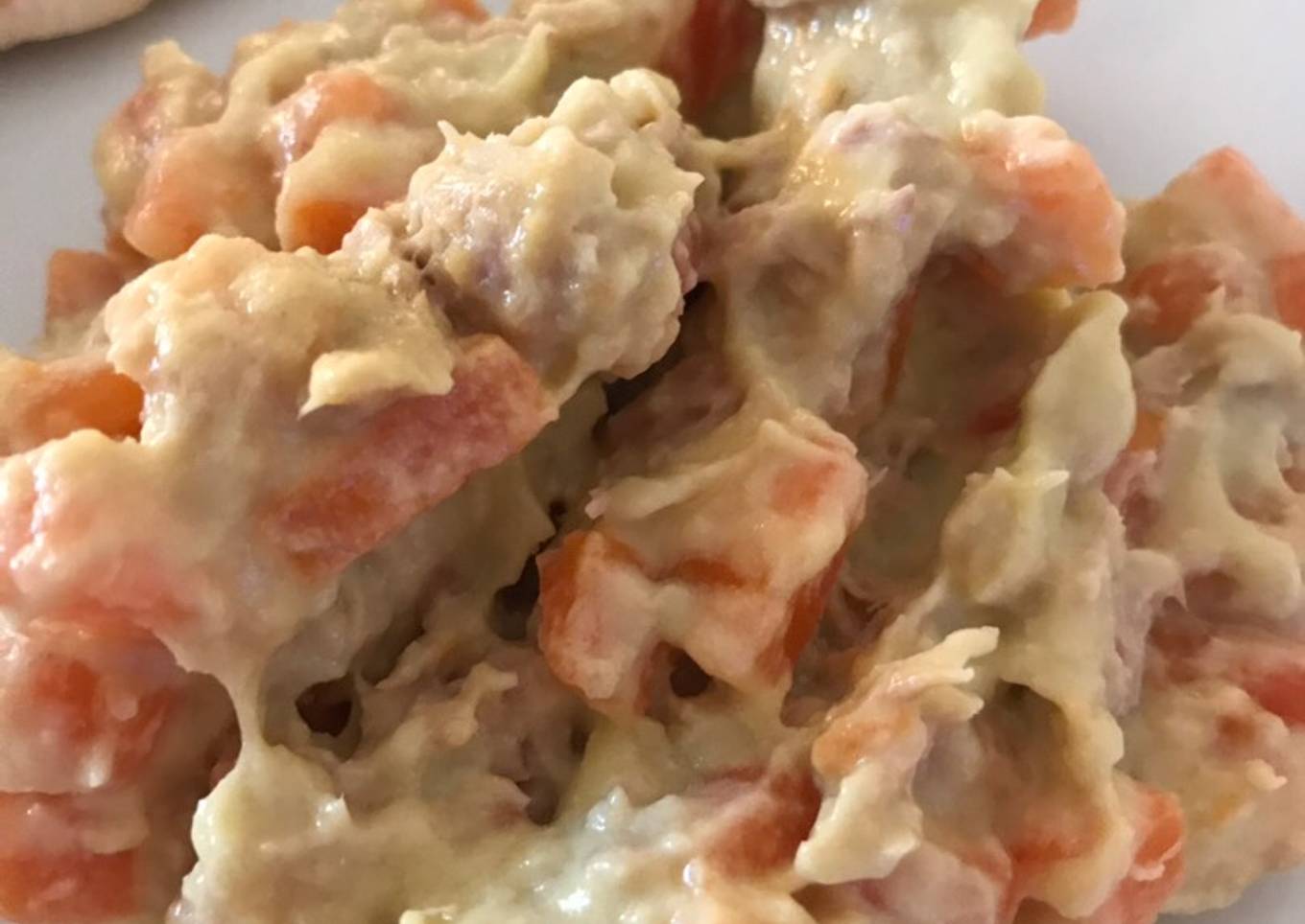 Ensaladilla de zanahoria con mayonesa de aguacate
