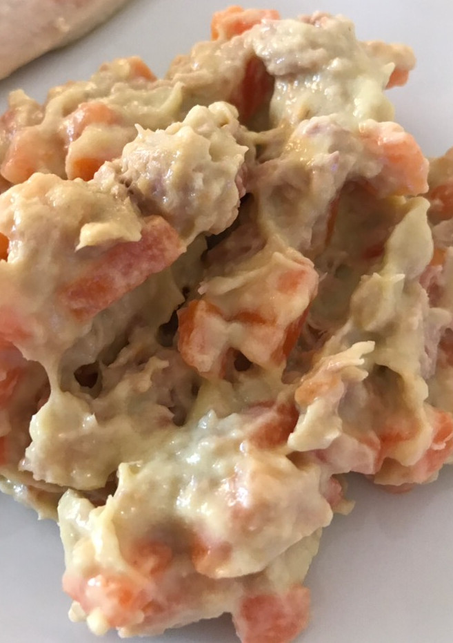 Una foto de Ensaladilla de zanahoria con mayonesa de aguacate