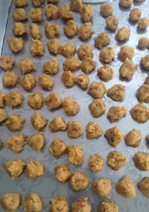 A picture of Moong dal ki Bariyan.