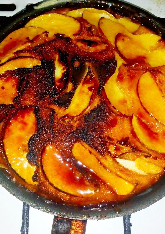 Una foto de Tarta de manzana en sartén