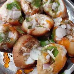 A picture of Dahi puri.