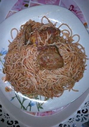 A picture of Jollof spaghetti.