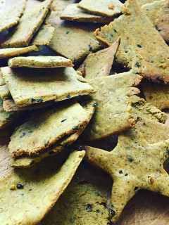 Una foto de Galletitas de garbanzo para una picada saludable
