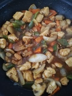 Una foto de Pollo con almendras estilo chino