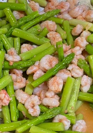 （簡單料理）蘆筍炒蝦仁 的食譜成品照片