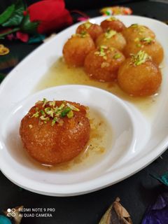 सूजी गुलाब जामुन (suji gulab jamun recipe in hindi) रेसिपी मुख्य फोटो