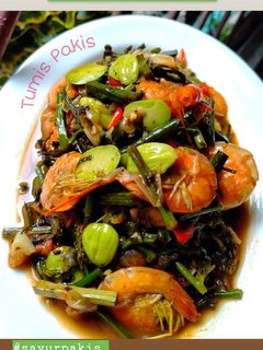 Foto resep Tumis Sayur Pakis