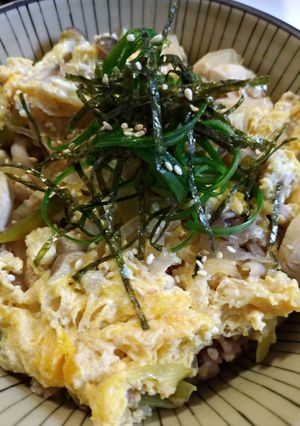 雞肉親子丼 的食譜成品照片