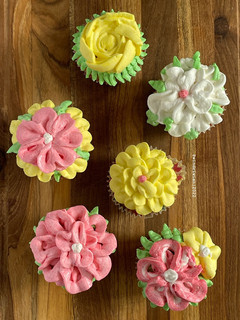 Foto resep Cup Cake Tepung Mocaf dengan Flower Buttercream