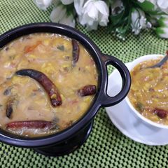 A picture of Punjabi tadka dal.