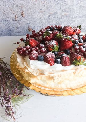 Foto de Pavlova de Frutos Vermelhos